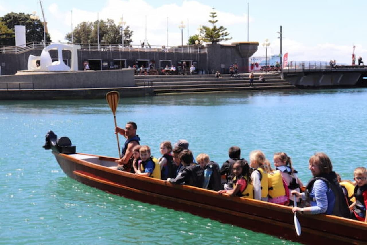 Guided Waka Tour - image 3