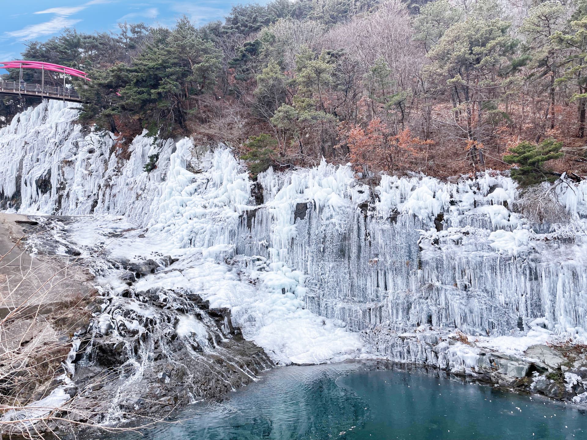 Gyeongju Kookmin Healing Park, Daegu Seomun Market, Songhae Park Ice Wall Full-Day Tour from Busan - image 9
